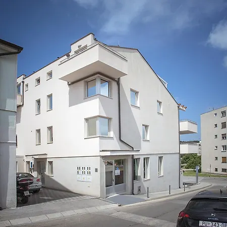 Apartment Sijana *