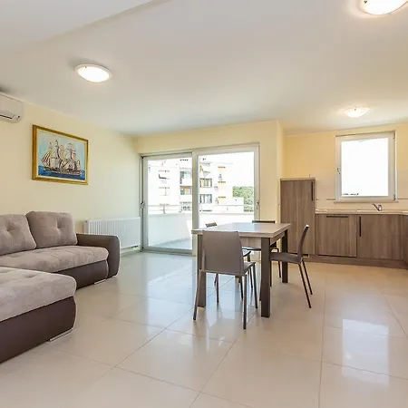 Apartment Sijana *